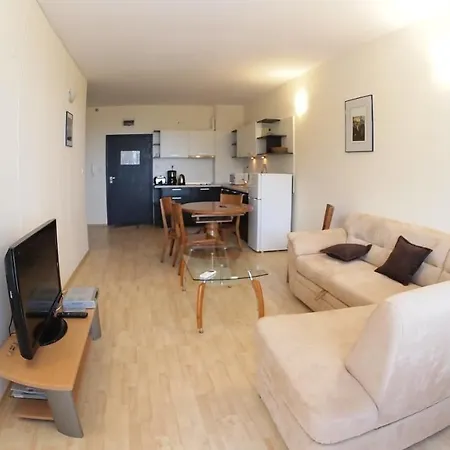 Europroperties Yalta * Златни пясъци