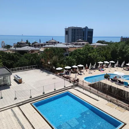 Europroperties Yalta Апартамент *