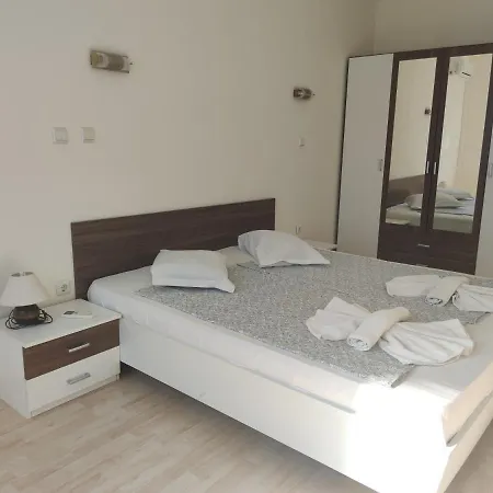 Apartment Europroperties Yalta Golden Sands