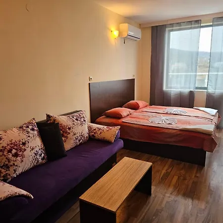 Europroperties Yalta Апартамент *