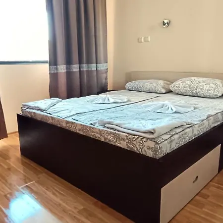 Europroperties Yalta Апартамент Златни пясъци