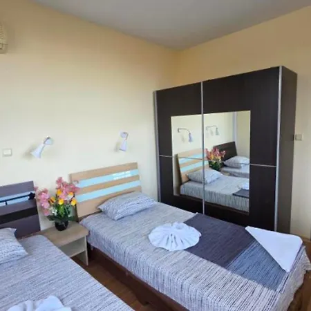 Europroperties Yalta غولدن ساندز