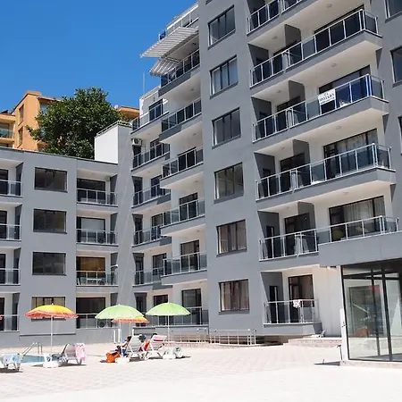 Europroperties Yalta * Златни пясъци