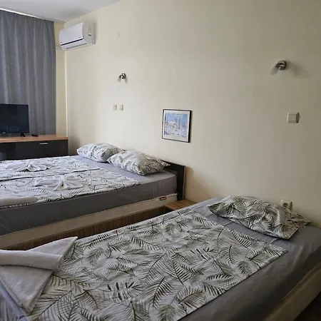 Europroperties Yalta * غولدن ساندز