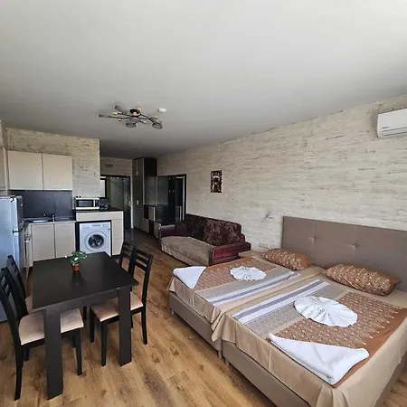 Апартаменты Europroperties Yalta Золотые Пески