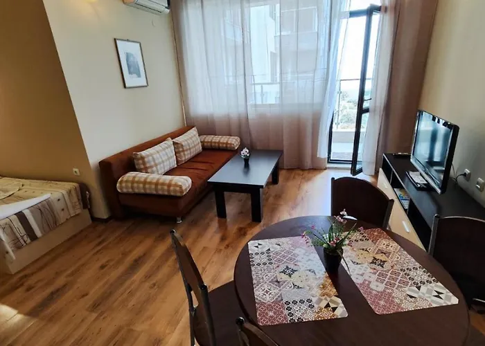 Europroperties Yalta غولدن ساندز