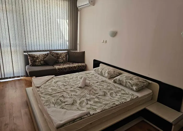 Europroperties Yalta * غولدن ساندز